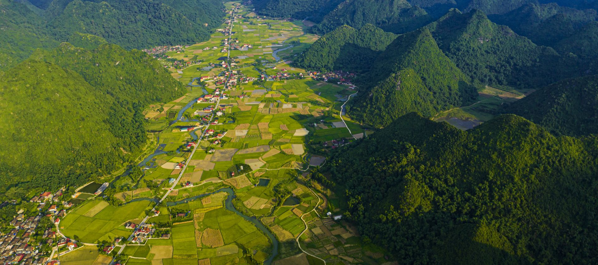 Vietnam Adventure Tour - 5 Day Scenic North Trekking & Sailing