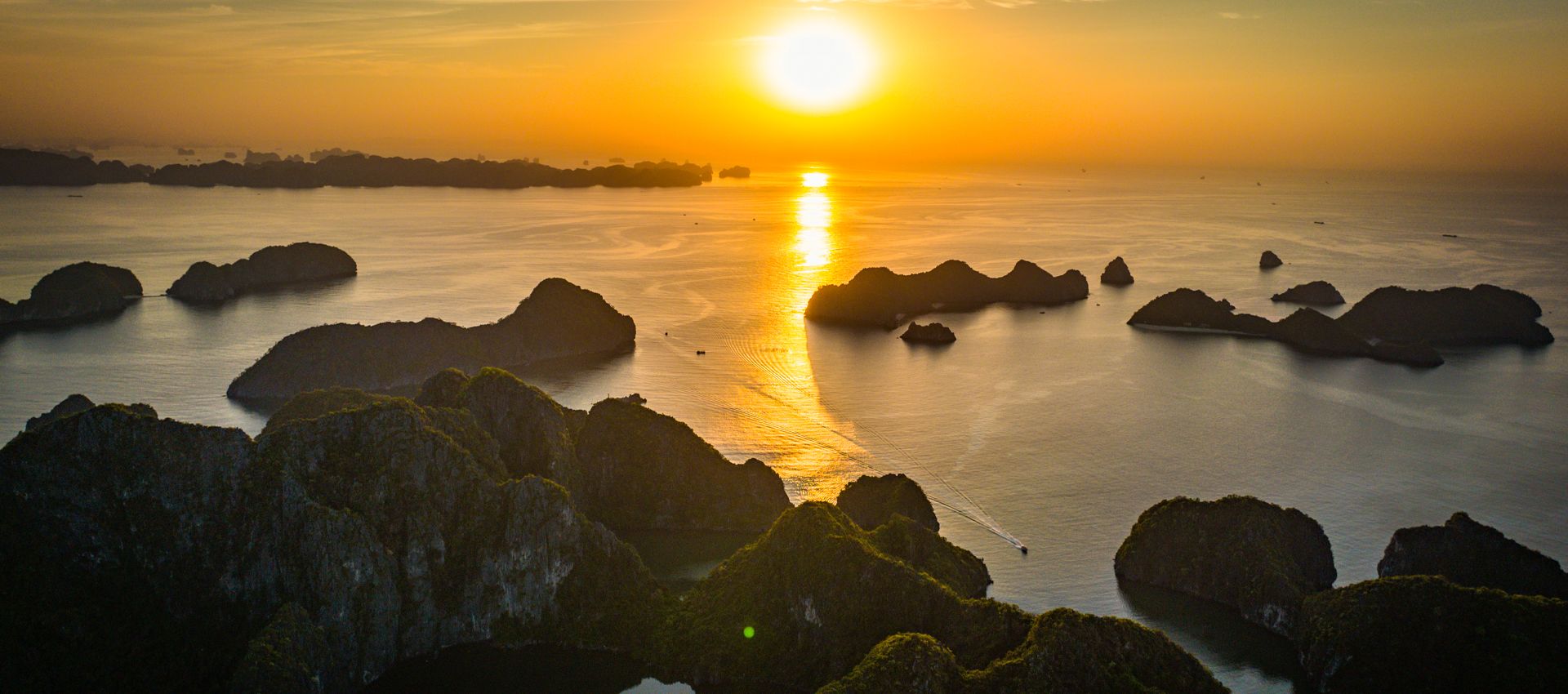 Vietnam Adventure Tour - 5 Day Scenic North Trekking & Sailing