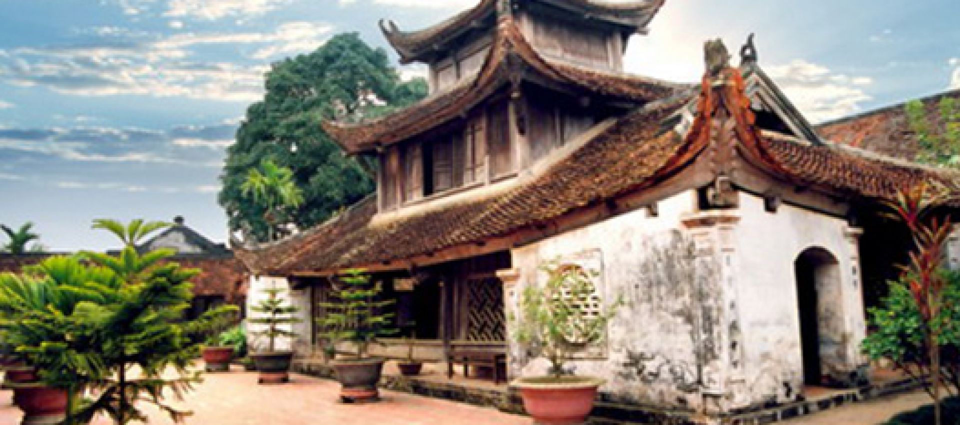 Vietnam Motorbike Tour - 1 Day Hanoi & Typical Village