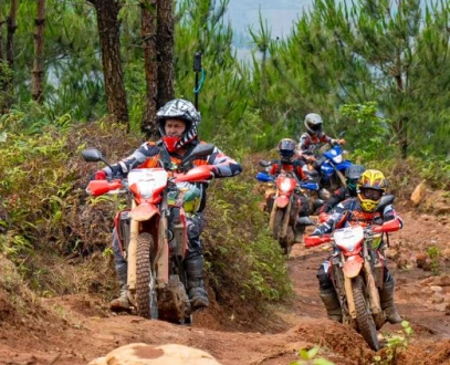 ( 22Nd Feb – 5Th Mar, 2027 ) Vietnam Motorbike: 12 Unforgettable Days From Open Roads To Halong Bay