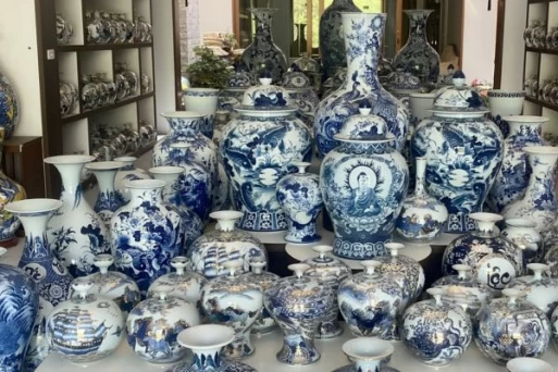 Visit Bat Trang Ceramic Village