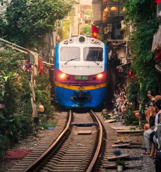  8-Day Vietnam Motorcycle From Night Train To Mountain Peaks