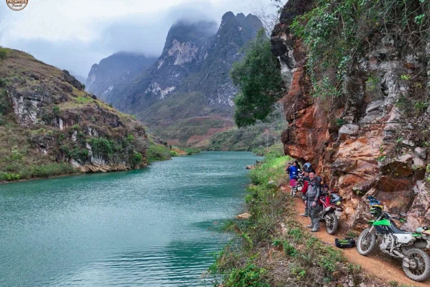 Vietnam Motorcycle Adventure: Conquering Ha Giang’s Limestone Majesty