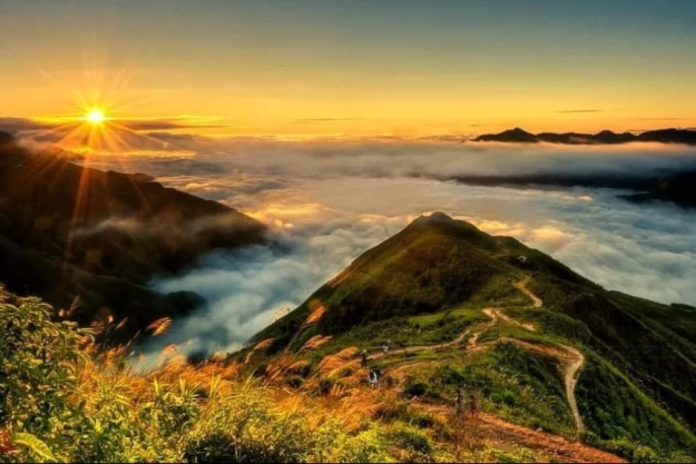  Unveiling North Vietnam's Motorbike Loop: Your Epic Adventure Begins