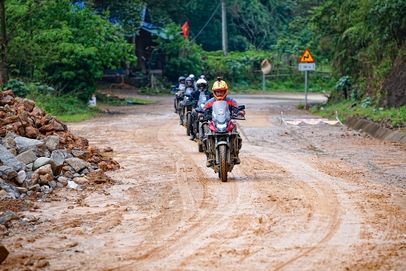 Day 3: (14th Dec) Tan Ky – Phong Nha (Approx. 200 Km)  (B/L/D)