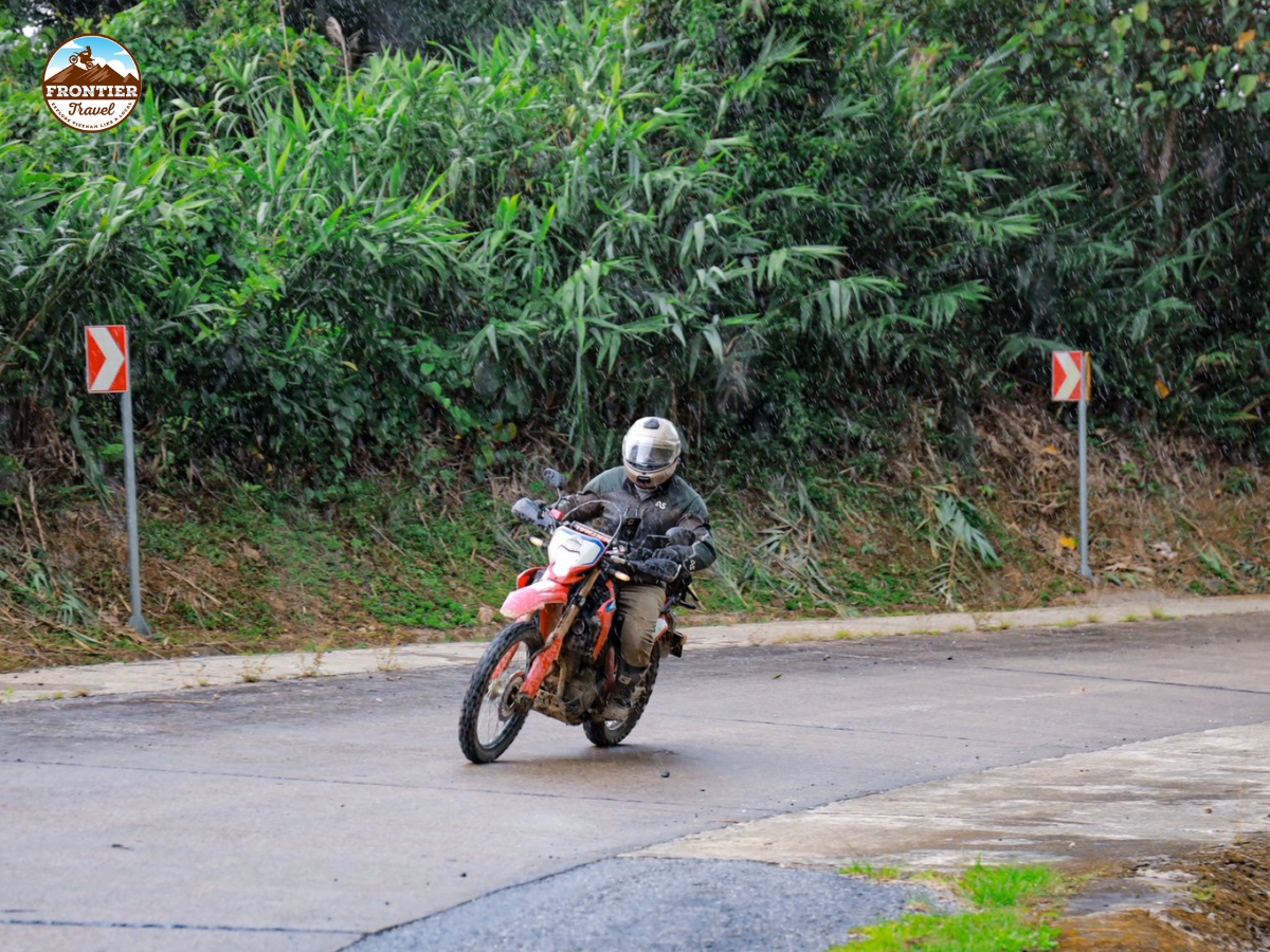 01-Ho-Chi-Minh-Trail-tour