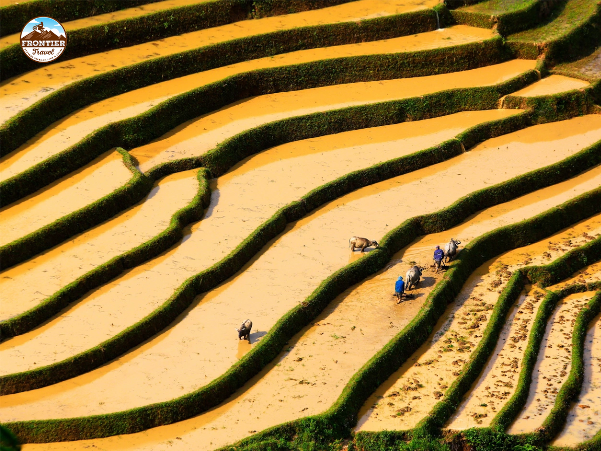 Ride-to-Tu-Le-Valley-A-Beautiful-Stopover-on-a-Northwest-Vietnam-Motorbike-Journey