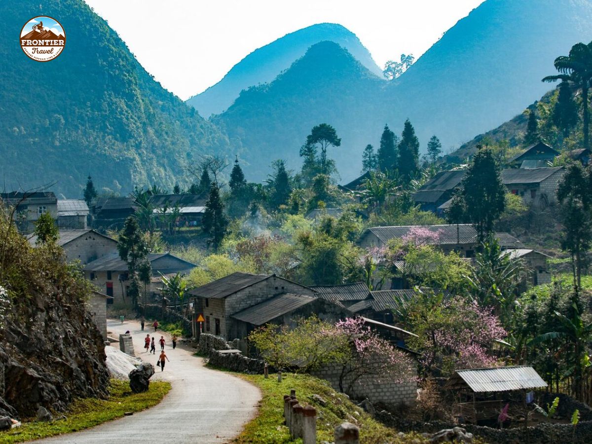Pho Bang Ancient Town motorbike trip