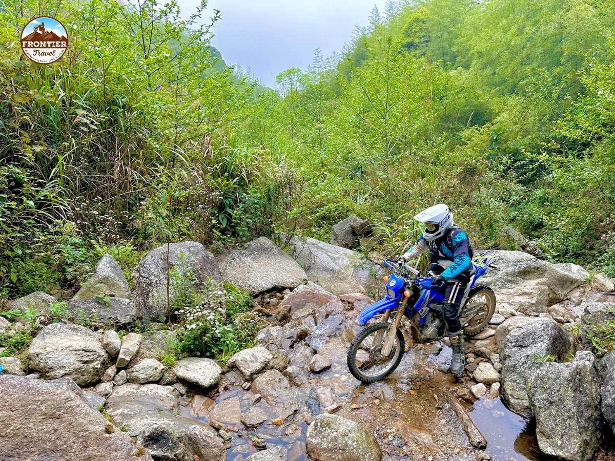 Tay Con Linh Motorbike Adventure