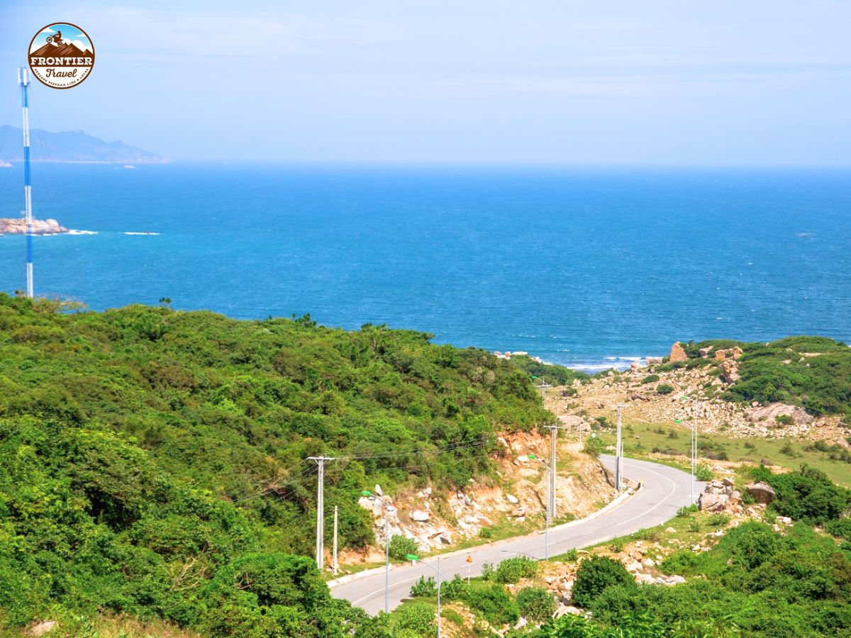 10 coastal motorbike routes in Vietnam with the most breathtaking views