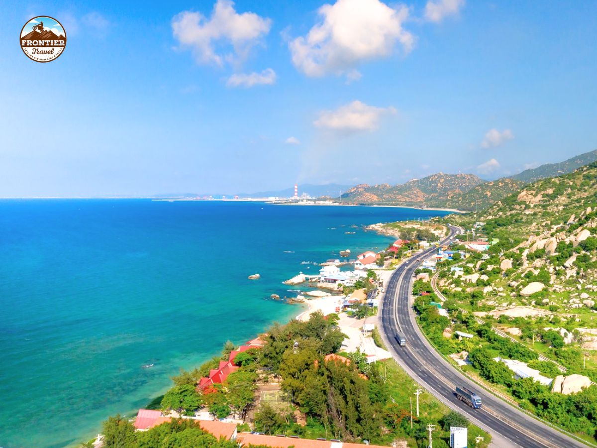10 coastal motorbike routes in Vietnam with the most breathtaking views