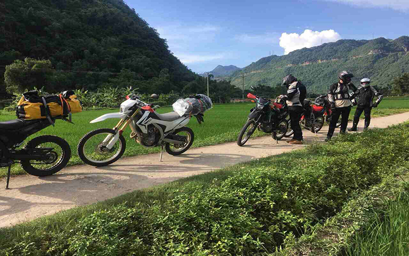 Mai Chau motorbike tour 2 days