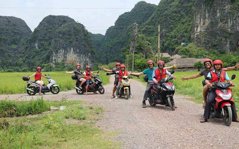 Hanoi full day motorbike tour