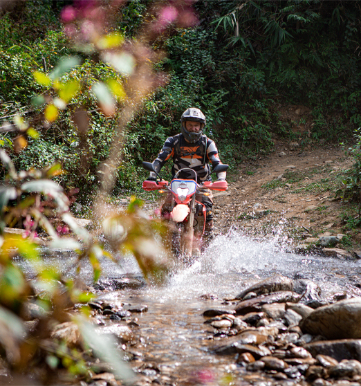 Day 2: (12th Nov) Mu Waterfall - Pu Luong (120 KM) (B/L/D)