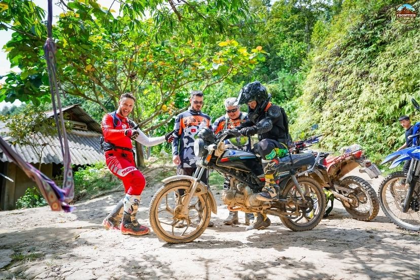Nguom Ngao Cave combines spectacular geology with unforgettable mountain journeys
