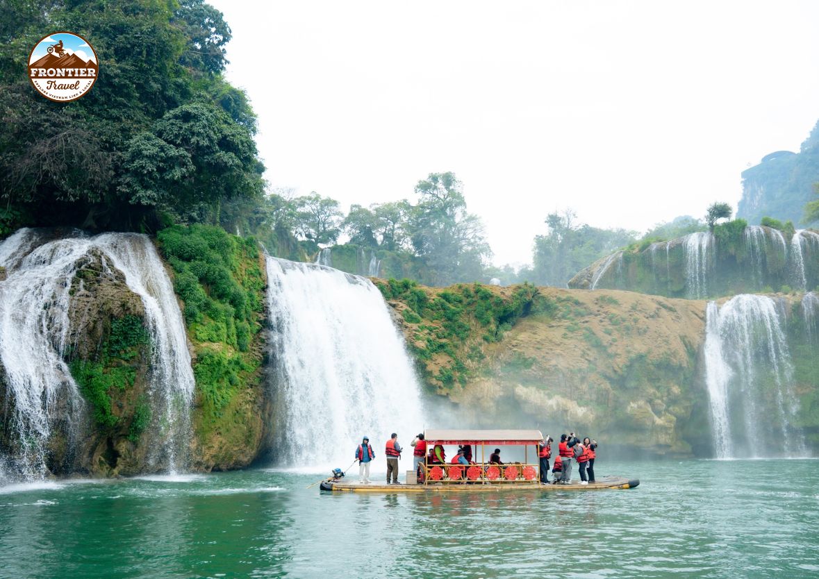 Ban Gioc waterfall overview
