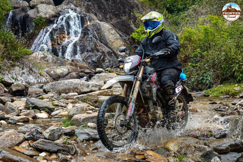 Beginner motorbike skills for mountain road riding