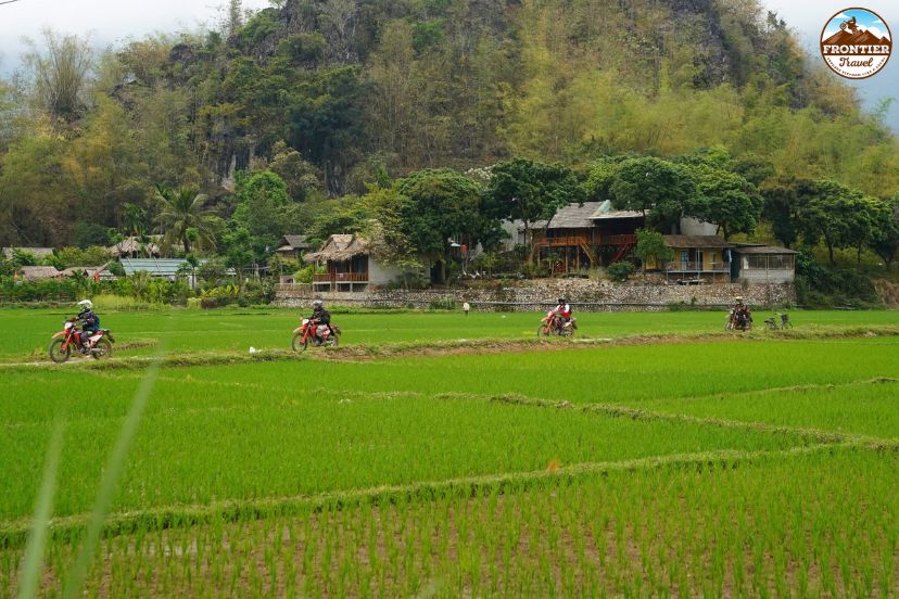 Exploring Thai ethnic communities by bike in Mai Chau