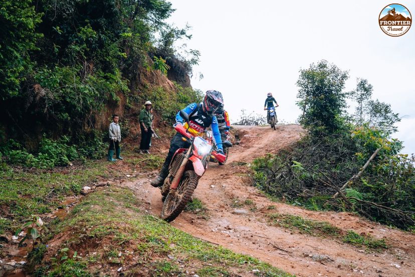 Reading the road ahead on winding mountain routes