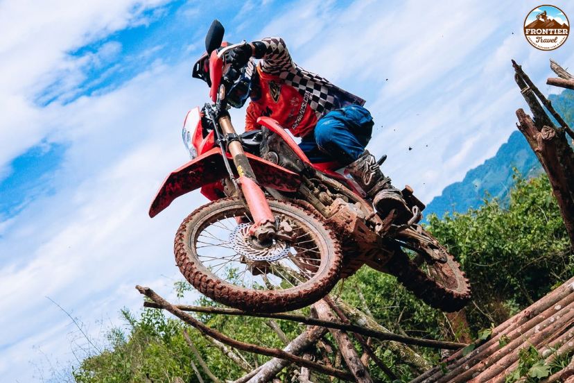 Riding through the highlands of Hang Kia Pa Co