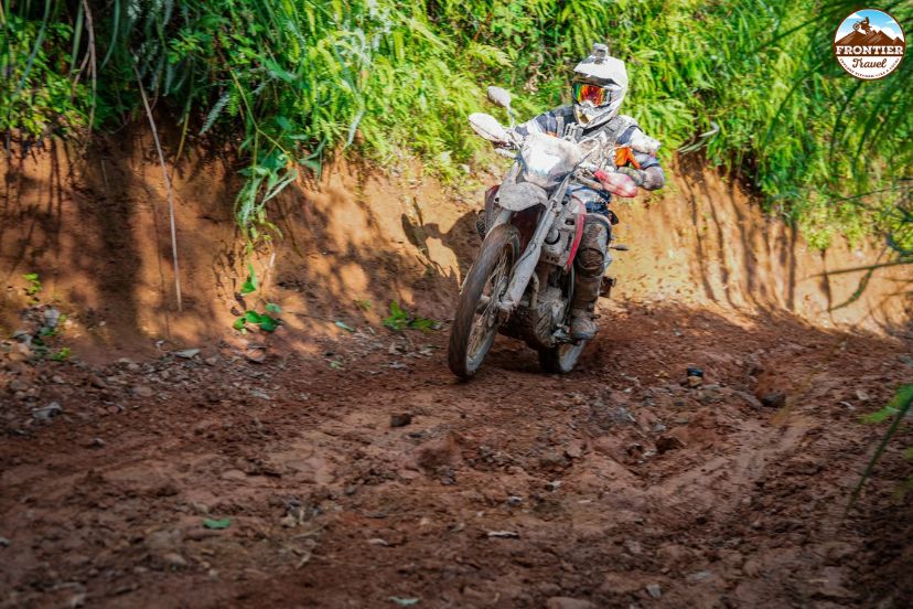 Thac Ba Lake adventure through mountain backroads