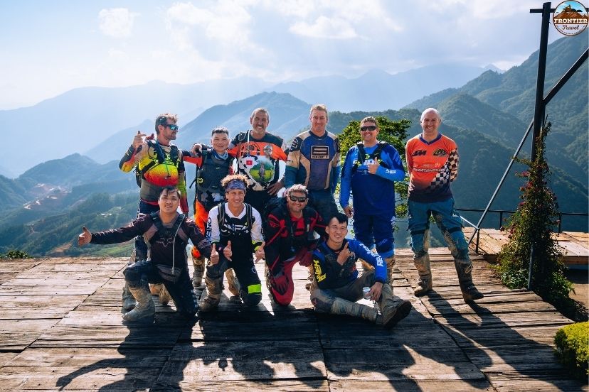 The deep canyons and intense switchbacks of the famous Ma Pi Leng Pass.