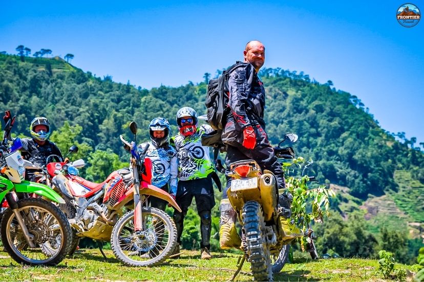 Spotting bright amber valleys during an autumn best time to do Ha Giang Loop expedition.