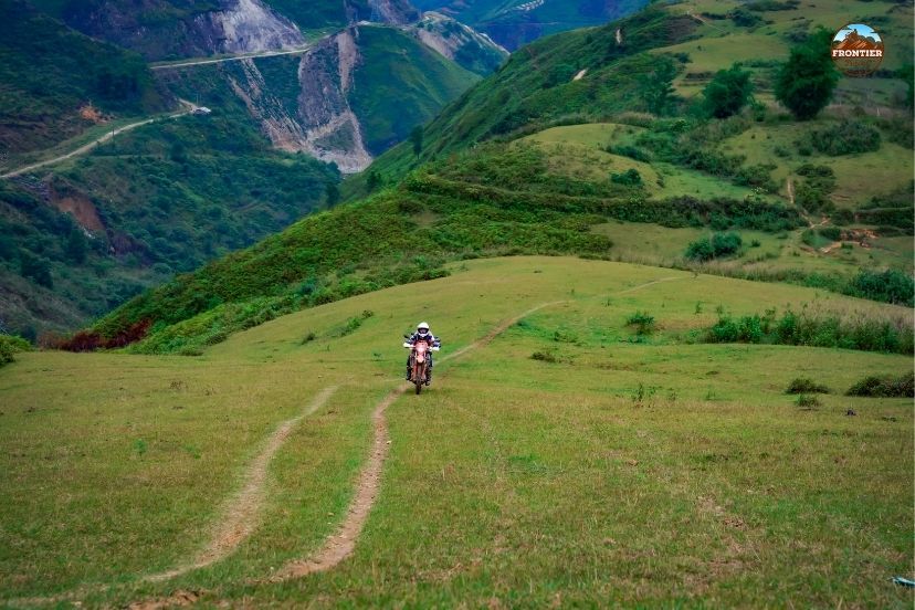 Starting the ultimate grand loop with 12 days North Vietnam motorbike tours.
