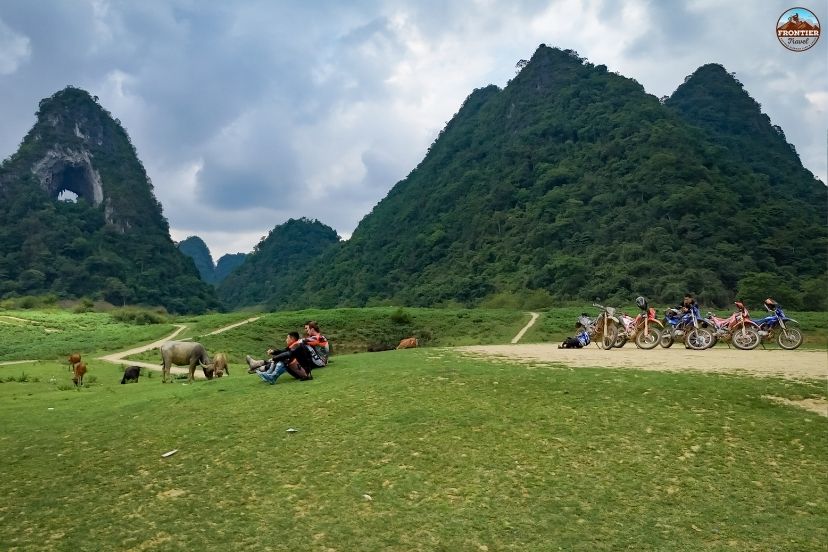 Gliding along sweeping loops on Northwest Vietnam motorbike tours.