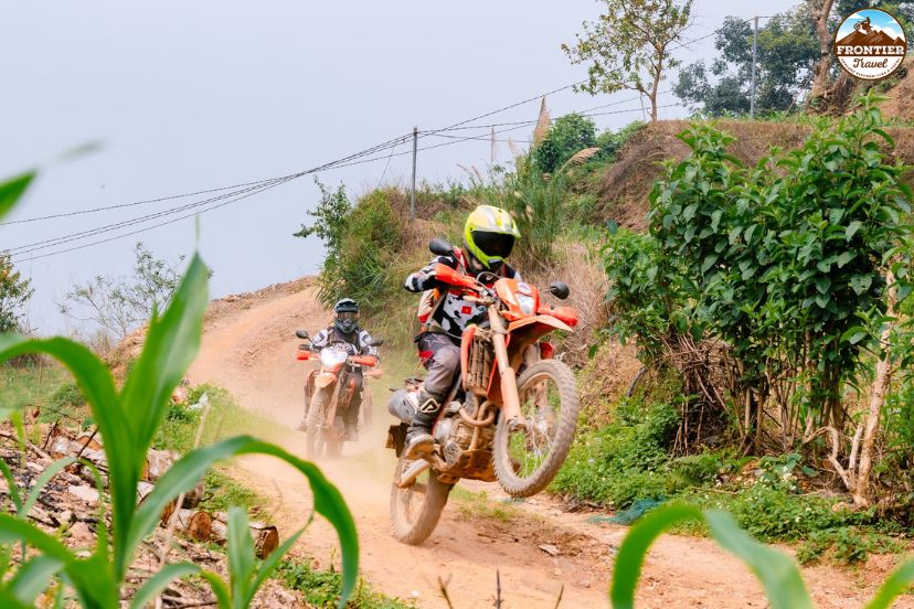 Scenic Ha Giang loop motorbike travel guide