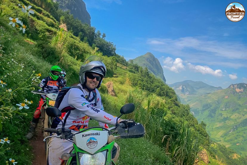 Best way to explore Ha Giang by motorbike