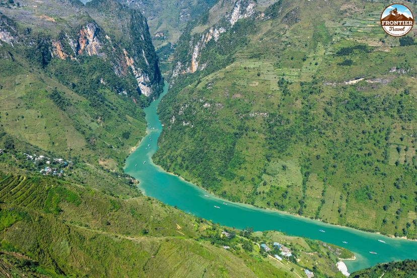 Comparing guided and independent Ha Giang rides