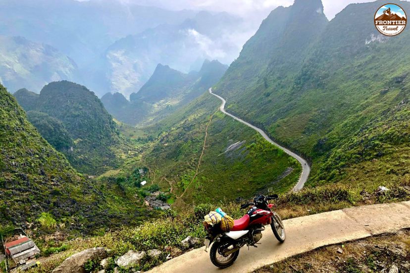 Motorbike ride to Meo Vac market in Ha Giang