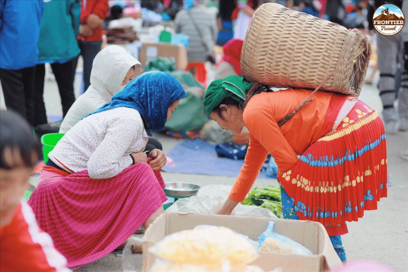 Traditional highland market in Meo Vac district