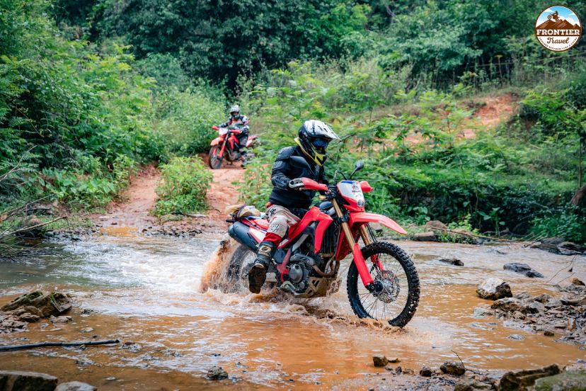 Moc Chau tea hills and mountain road adventure