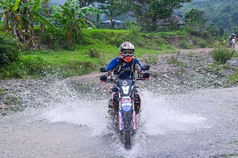 Vietnam motorbike tours booking starts with choosing the right ride