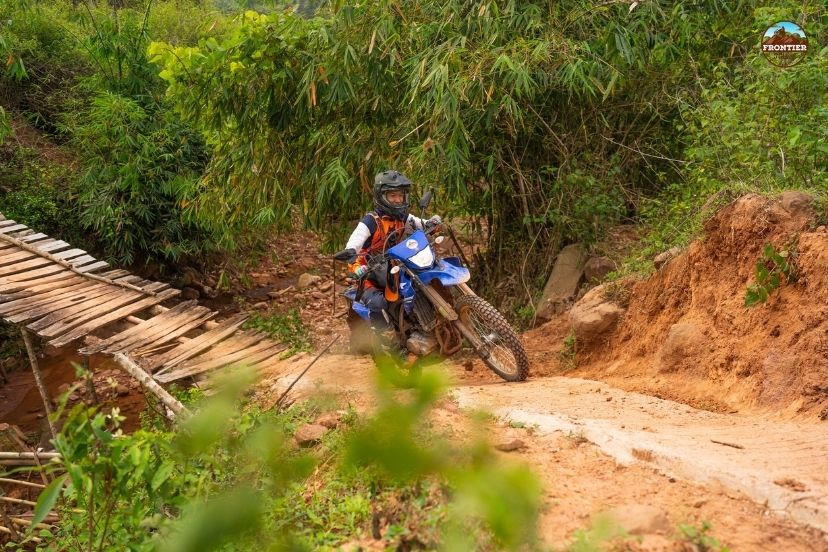Conquer misty passes on 12 days Northwest Vietnam motorbike tours
