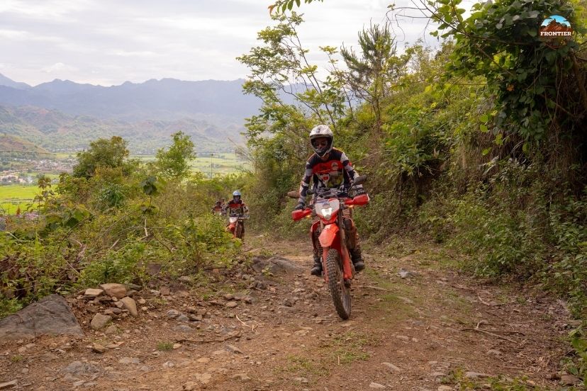 Tactical routes maximizing scenery and mechanical safety