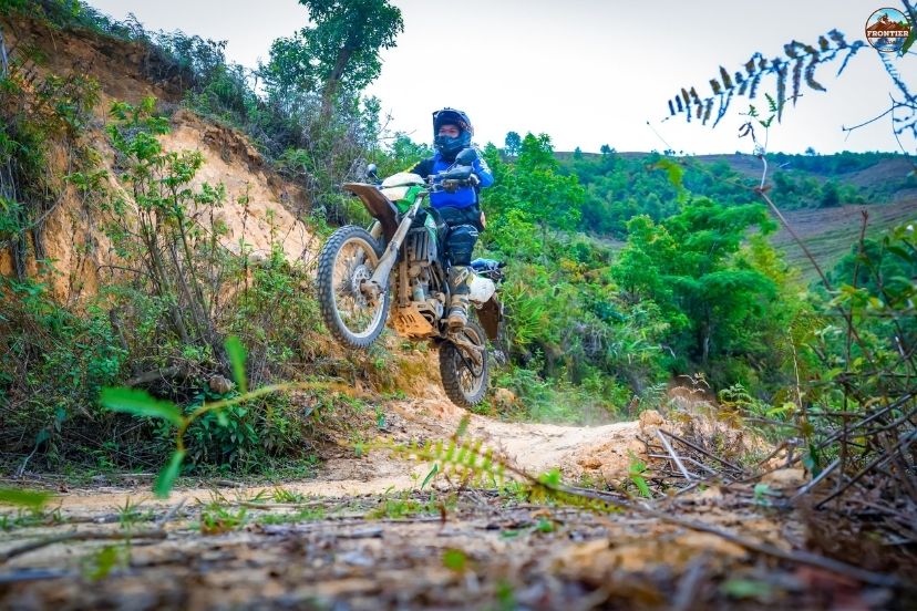 Adventure motorcycles improve steep-pass stability