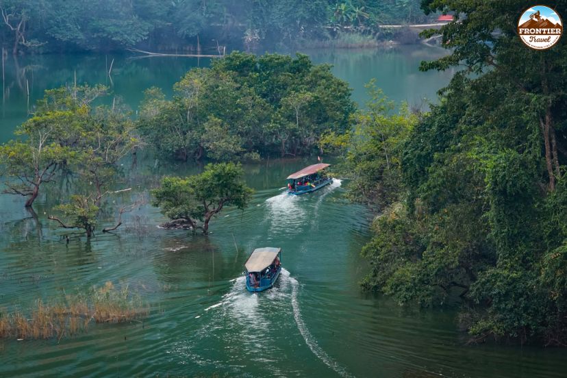 Boat journey across the largest natural lake in Vietnam