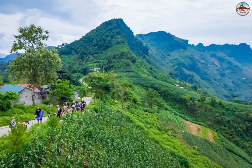 Cheap motorbike tour Vietnam self guided vs guided cost compare guides smarter booking decisions