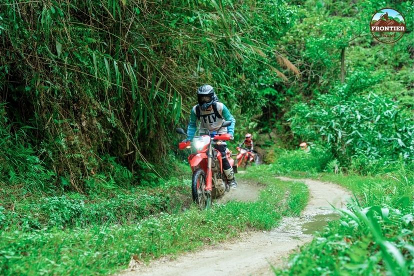 Guided packages reduce route stress compared with self-guided motorbike travel