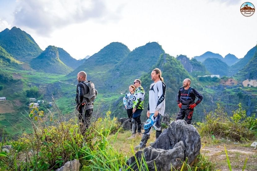 Ha Giang loop motorbike tour women review shares real comfort and safety insights