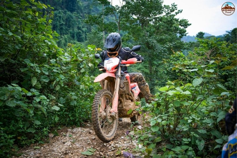 Mountain roads require realistic distance, riding hours, and extra buffer time