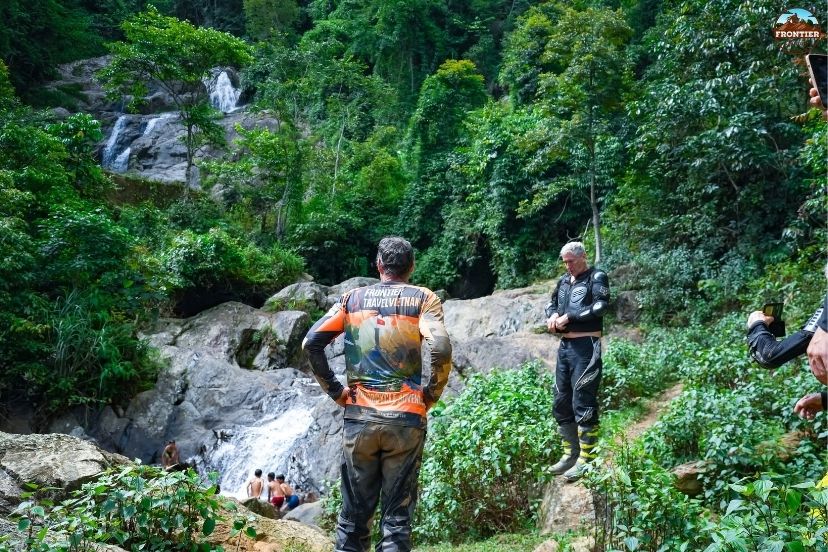 Planning daily route Vietnam motorbike tour makes every riding day safer and more memorable