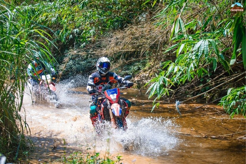 Safe riding habits and guided support reduce risks on Vietnam&rsquo;s roads