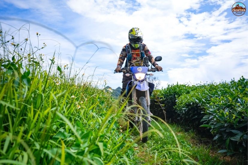 Vietnam entry rules help motorbike tourists plan the right visa before starting their riding adventure