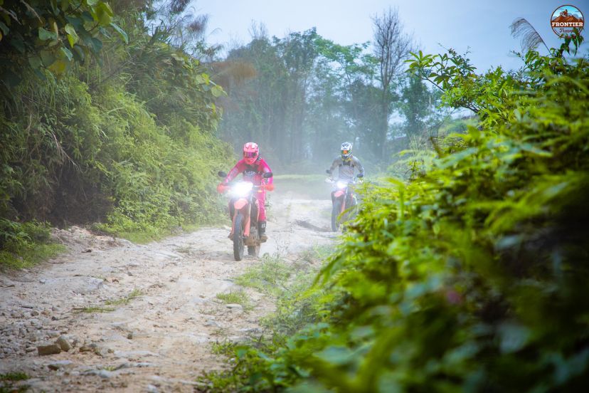 Guided motorbike tour Vietnam safe travel option
