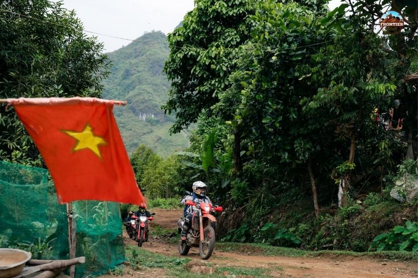 Ha Giang loop 4 days itinerary motorbike adventures 