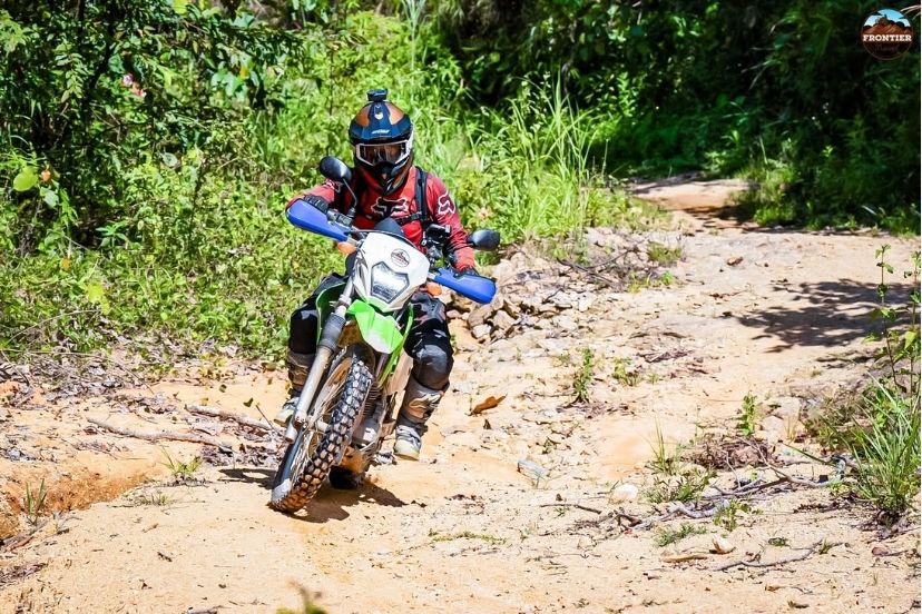 Kawasaki KLX250 Vietnam Off-road conquers every terrain 